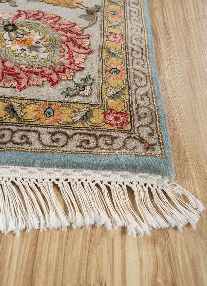 aurora blue wool and silk hand knotted Rug - Corner