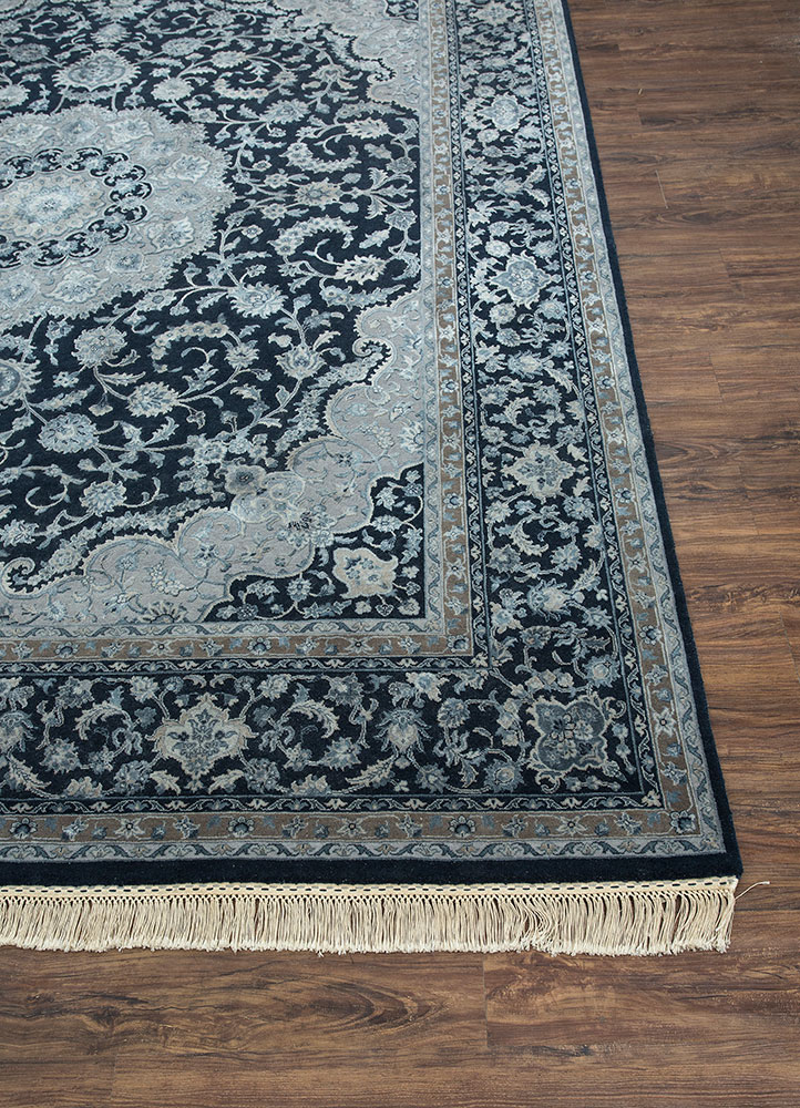 aurora blue wool and silk hand knotted Rug - Corner