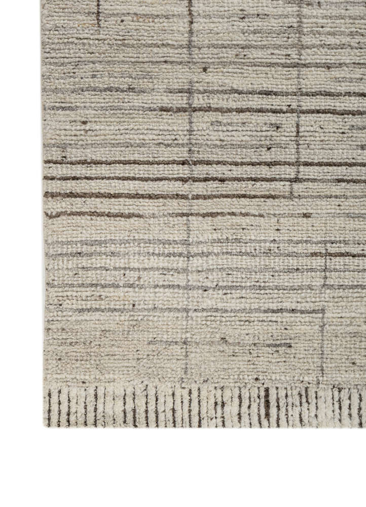 aprezo ivory wool hand knotted Rug - Corner