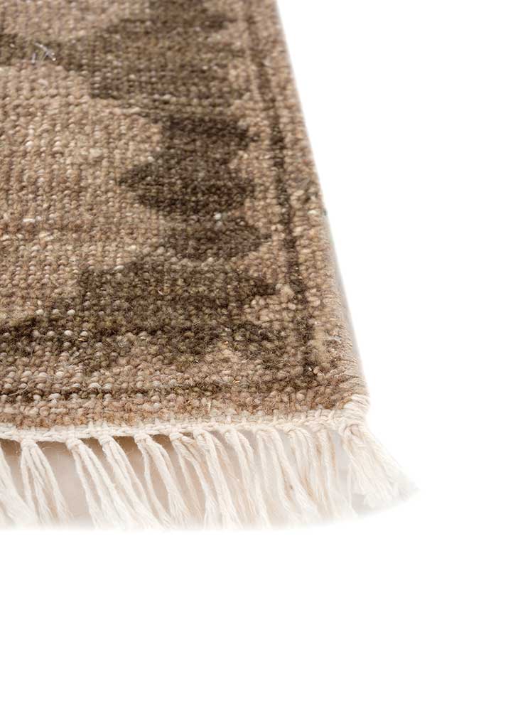 erbe green wool hand knotted Rug - Corner