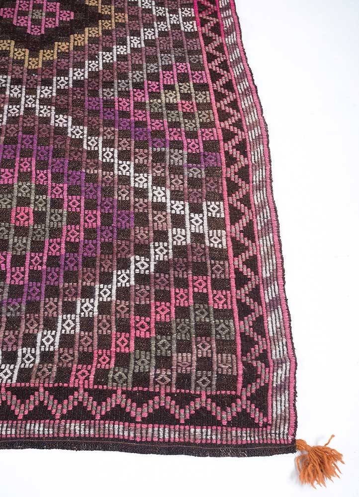 nuray pink and purple wool hand knotted Rug - Corner