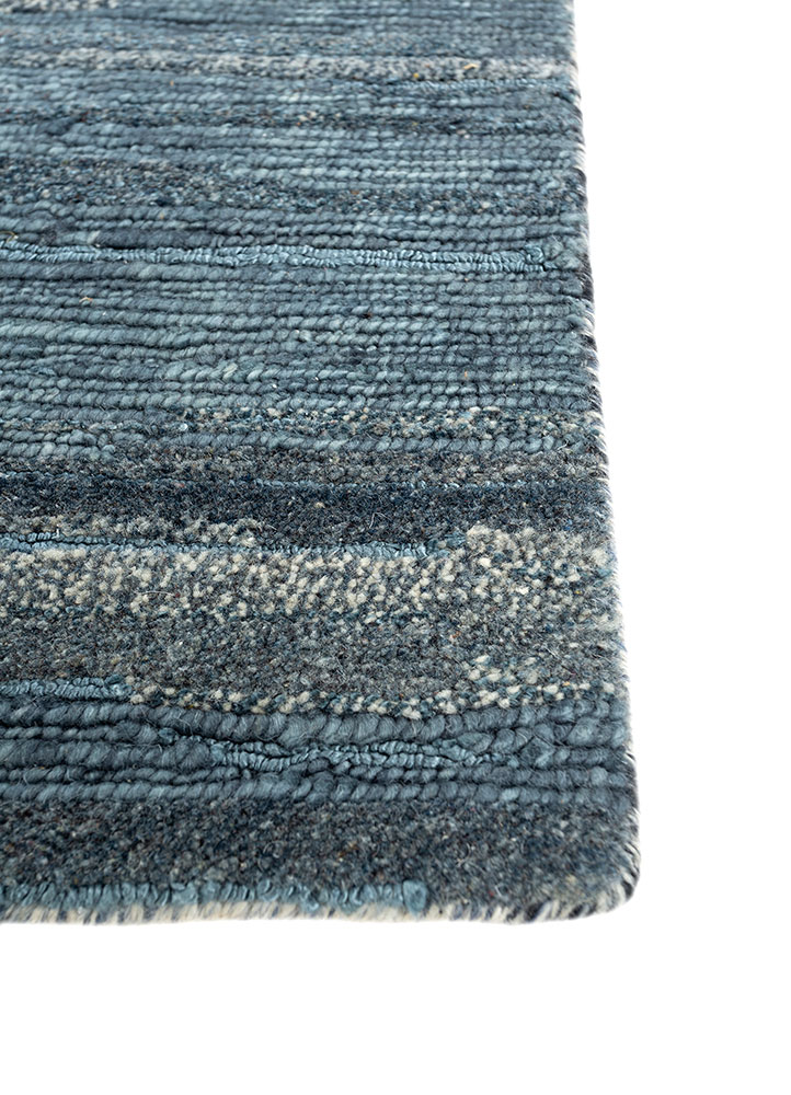manifest blue wool and viscose hand knotted Rug - Corner