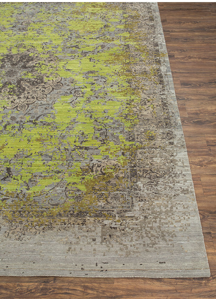far east green wool and silk hand knotted Rug - Corner