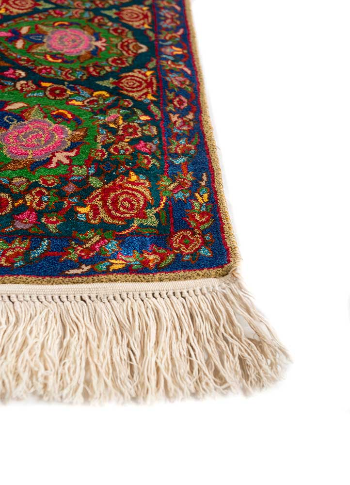 gulmarg red and orange silk hand knotted Rug - Corner
