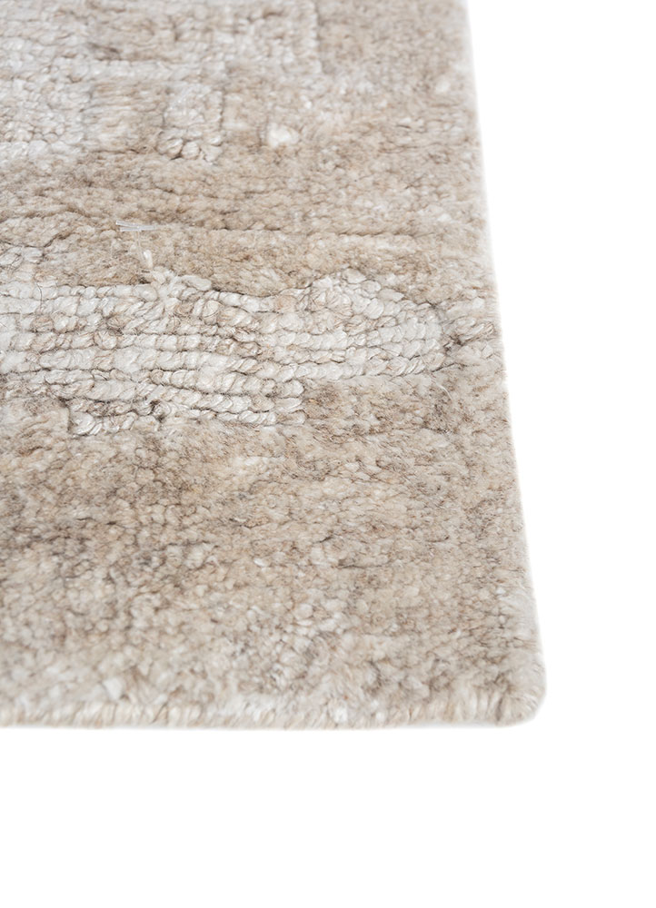 aprezo ivory wool and bamboo silk hand knotted Rug - Corner