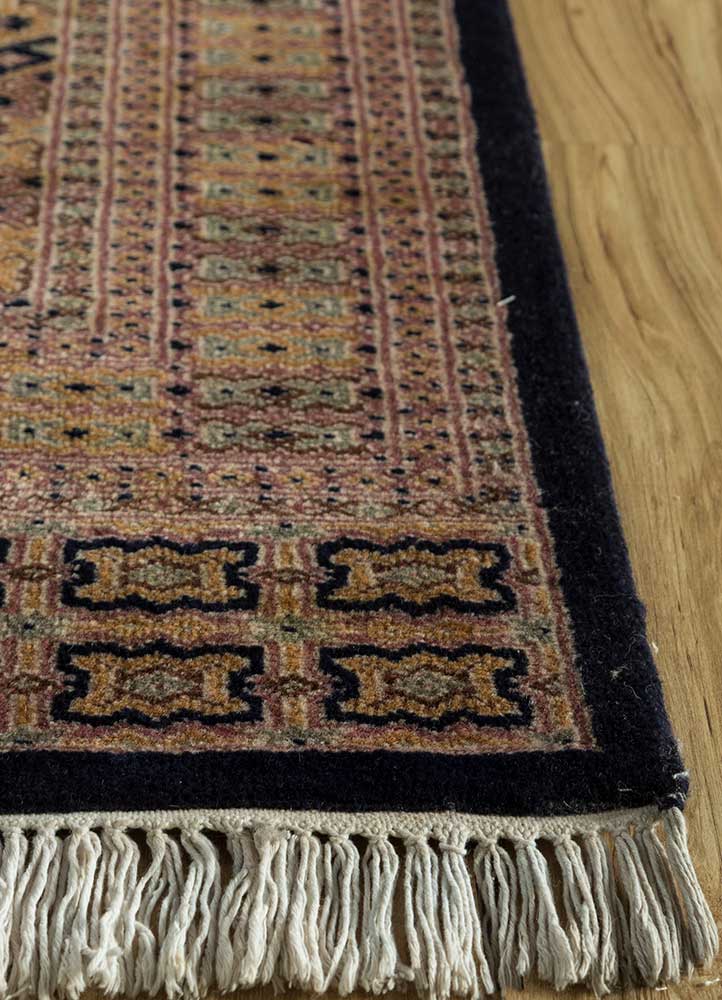 kiaan blue wool hand knotted Rug - Corner