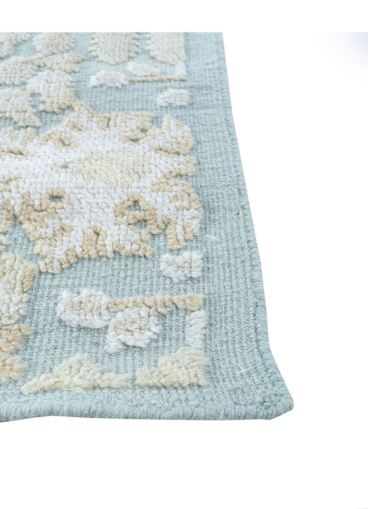pansy blue wool hand knotted Rug - Corner