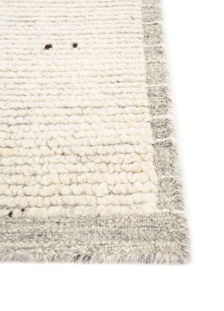 manifest ivory wool hand knotted Rug - Corner