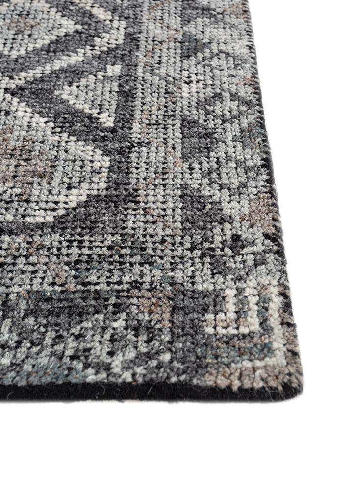 erbe green wool hand knotted Rug - Corner