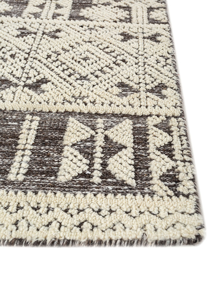 manifest ivory wool hand knotted Rug - Corner
