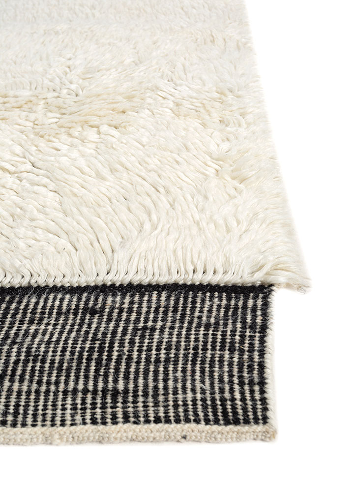 zuri ivory wool hand knotted Rug - Corner