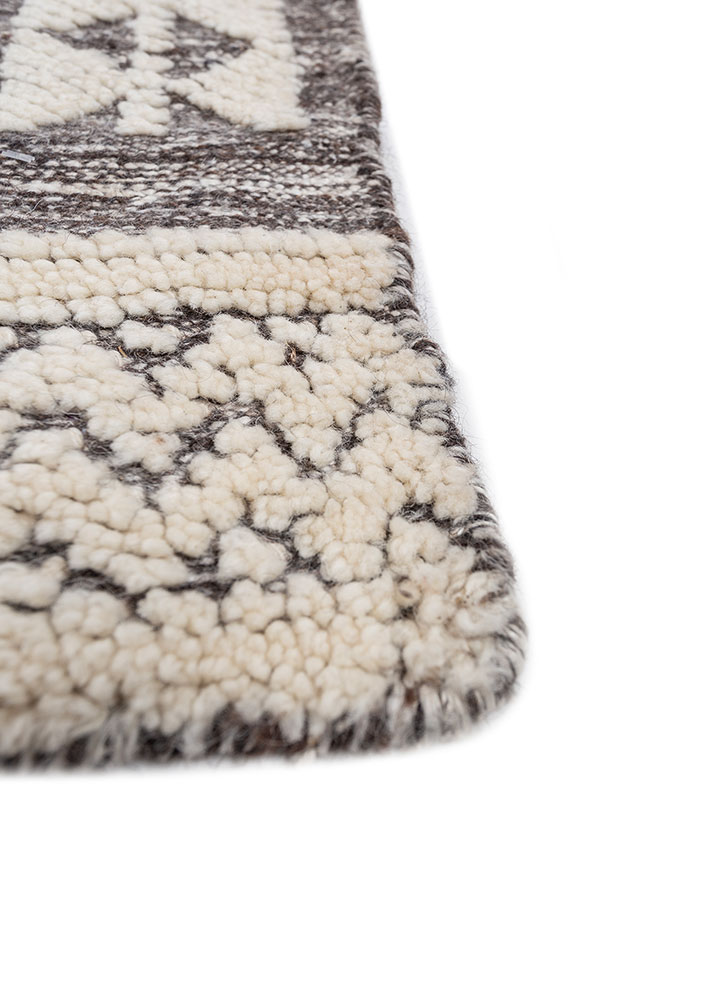 thyme ivory wool hand knotted Rug - Corner