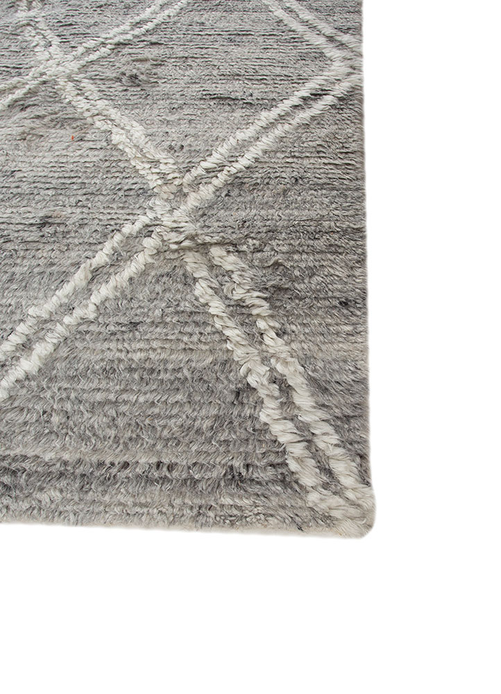 zuri grey and black wool hand knotted Rug - Corner