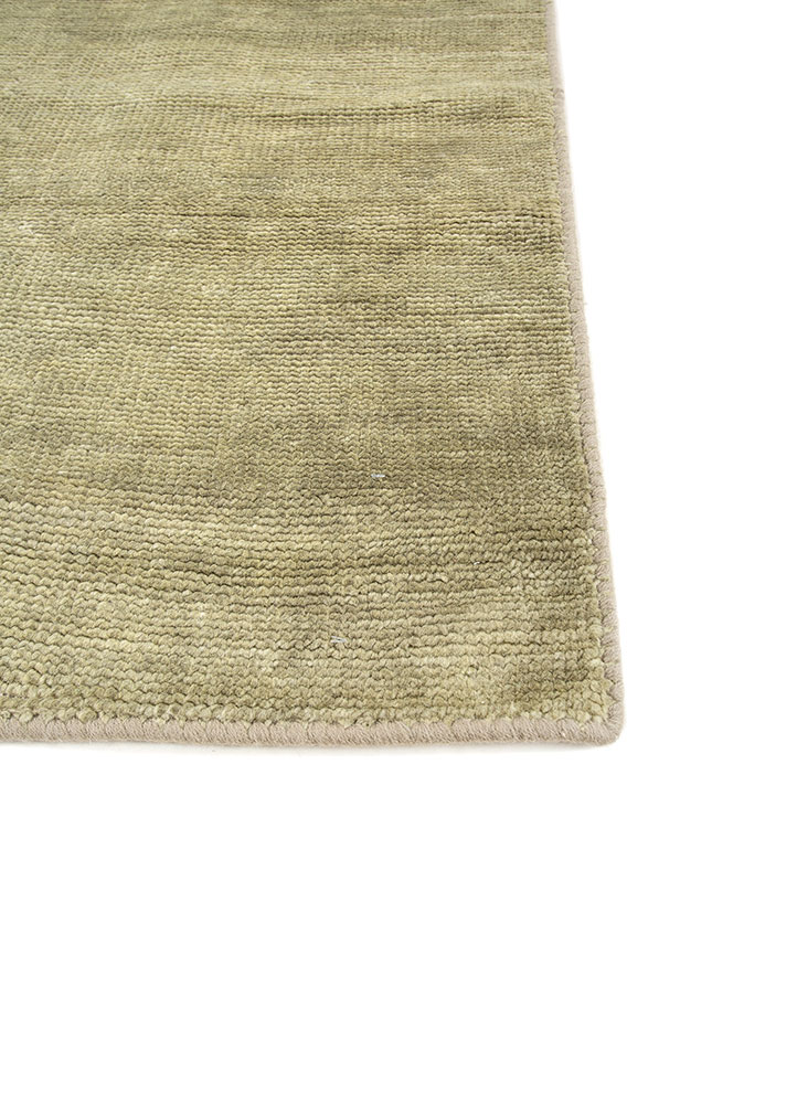 aprezo green wool hand knotted Rug - Corner