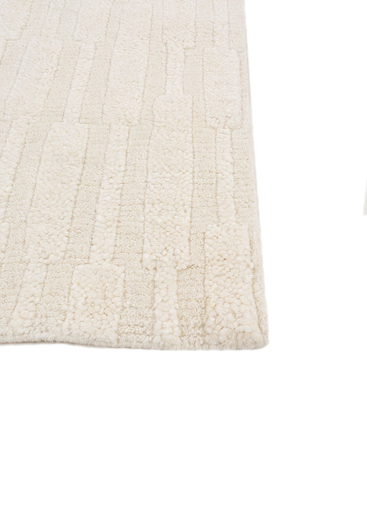 manifest ivory wool hand knotted Rug - Corner