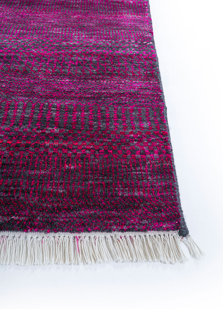 kairos pink and purple wool and silk hand knotted Rug - Corner
