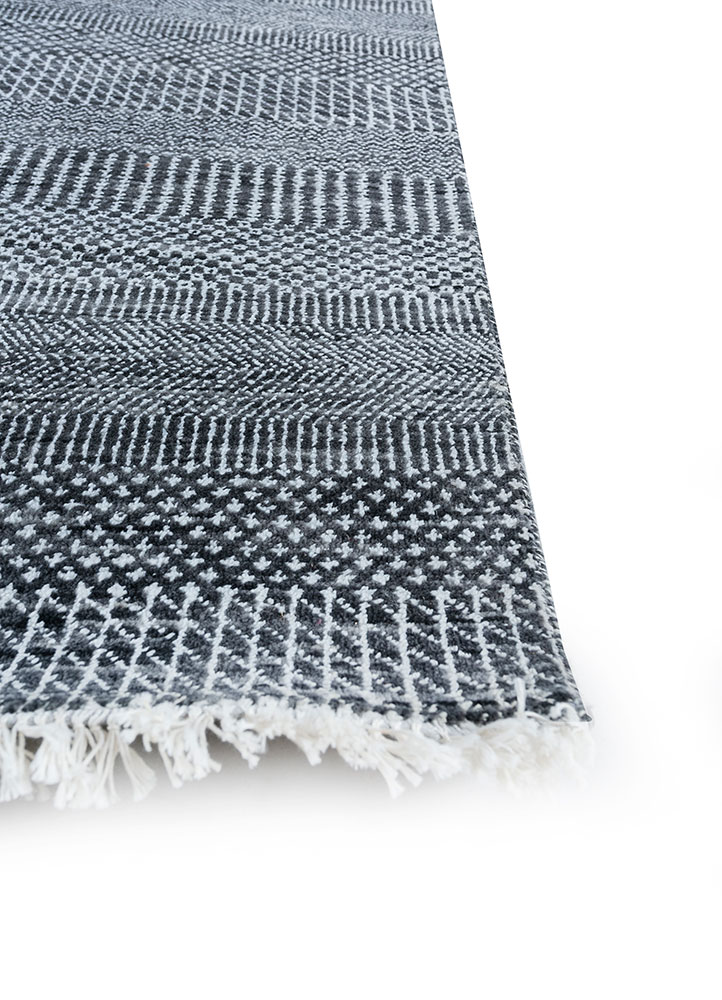 kairos grey and black wool and viscose hand knotted Rug - Corner