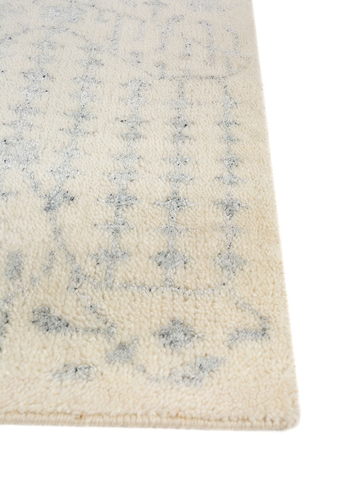 erbe ivory wool and viscose hand knotted Rug - Corner