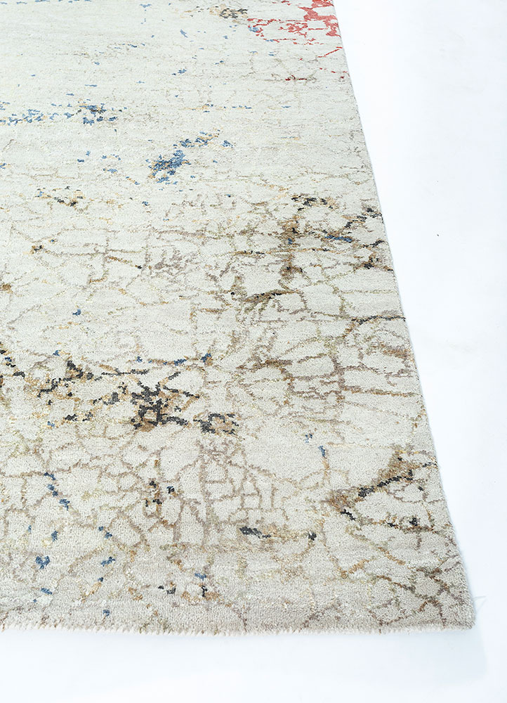 hidden by kavi ivory wool and silk hand knotted Rug - Corner