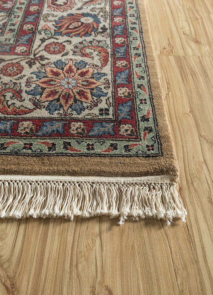 gulnar ivory wool hand knotted Rug - Corner