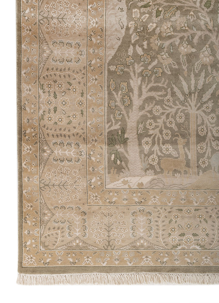 gulmarg green silk hand knotted Rug - Corner