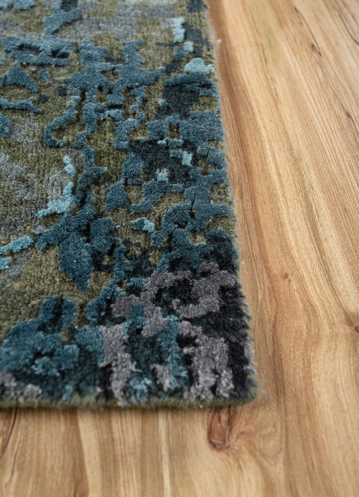 entropy green wool and bamboo silk hand knotted Rug - Corner