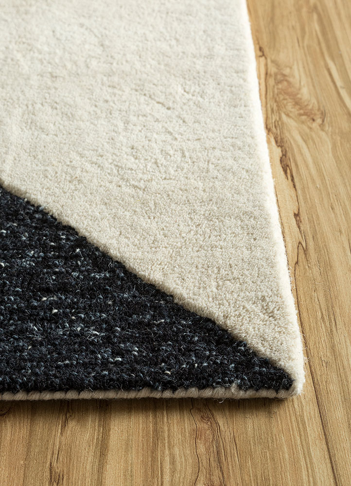 contour grey and black wool hand tufted Rug - Corner