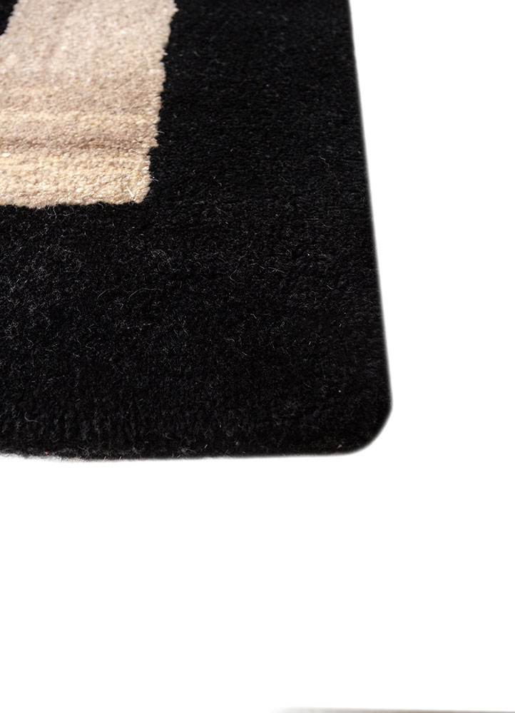 linear ivory wool and viscose hand tufted Rug - Corner