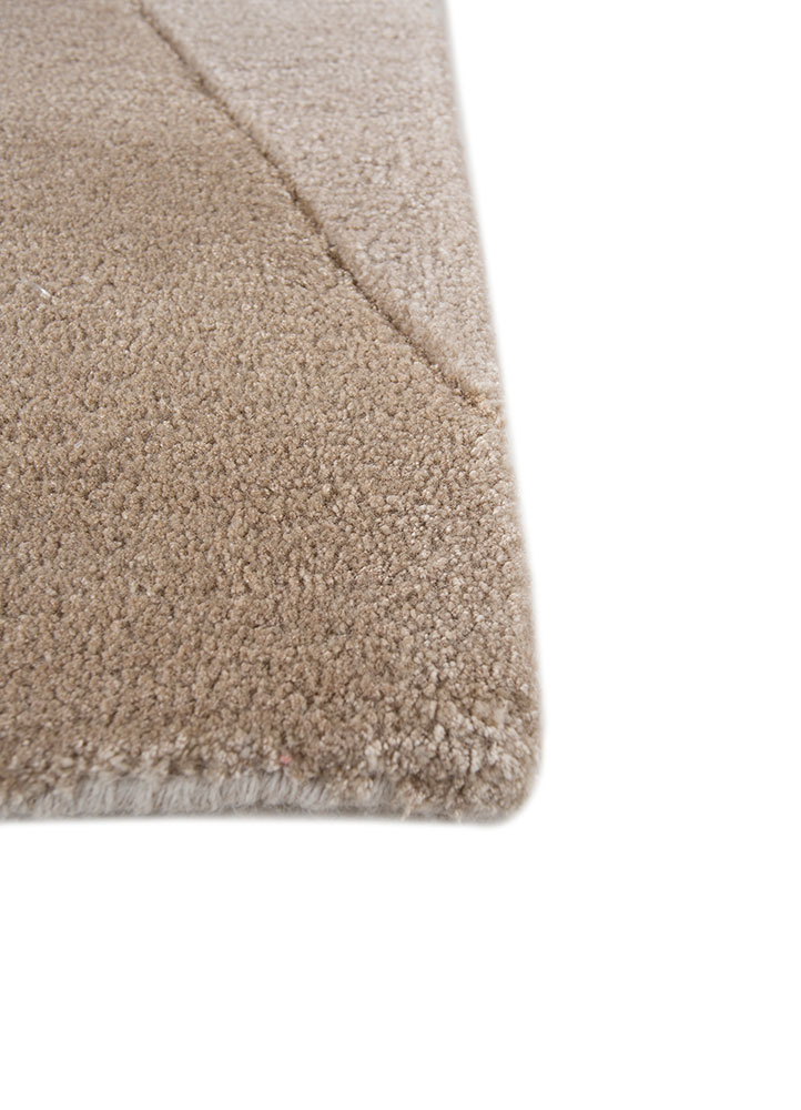 linear ivory wool and viscose hand tufted Rug - Corner