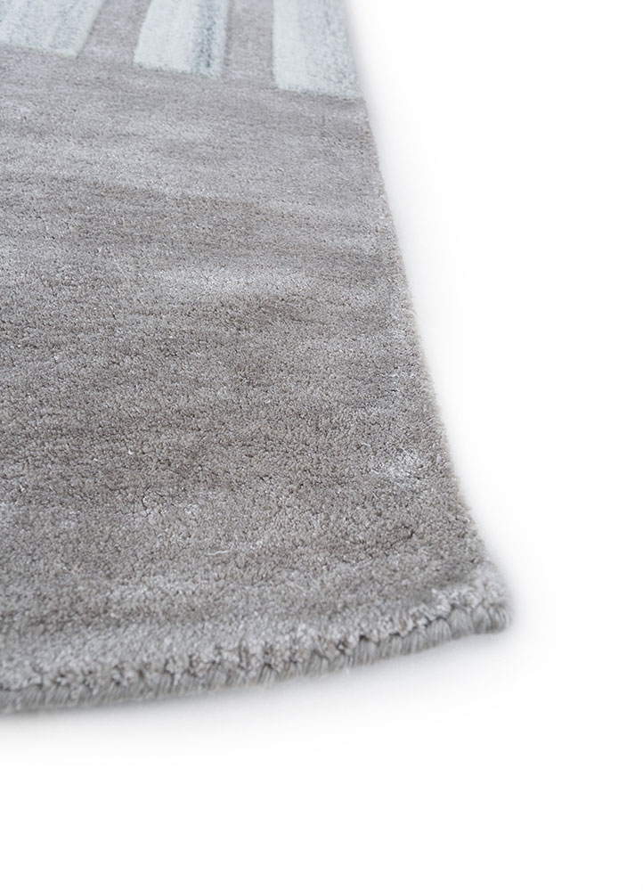 linear grey and black wool and viscose hand tufted Rug - Corner