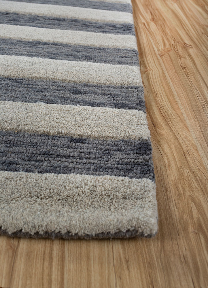 contour grey and black wool hand tufted Rug - Corner