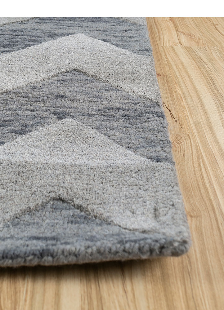 contour grey and black wool hand tufted Rug - Corner