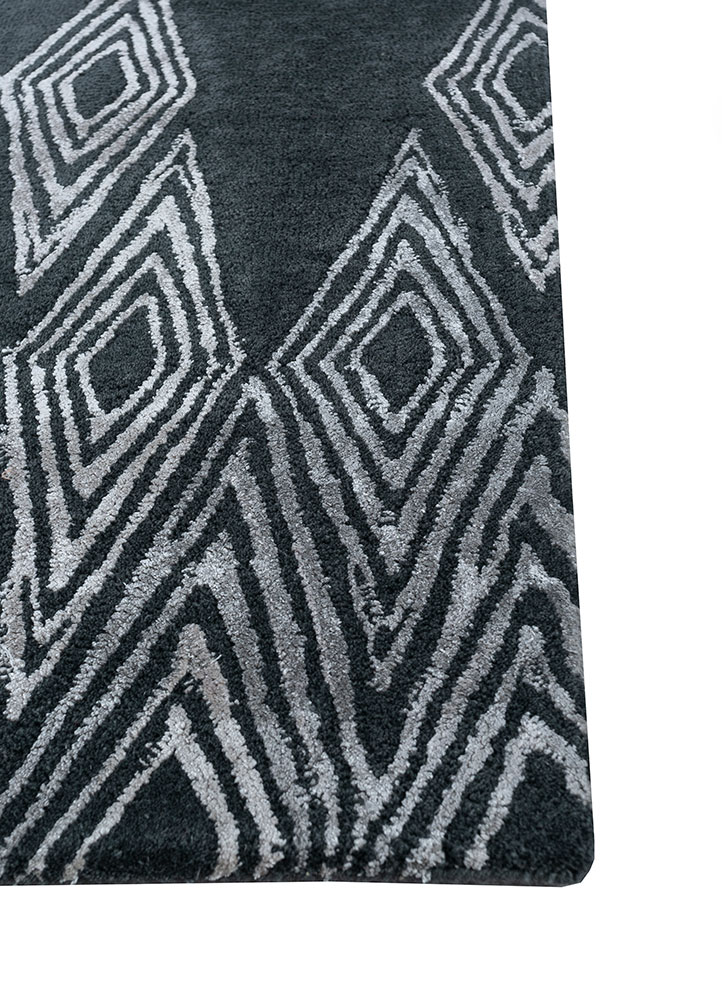linear grey and black wool and viscose hand tufted Rug - Corner