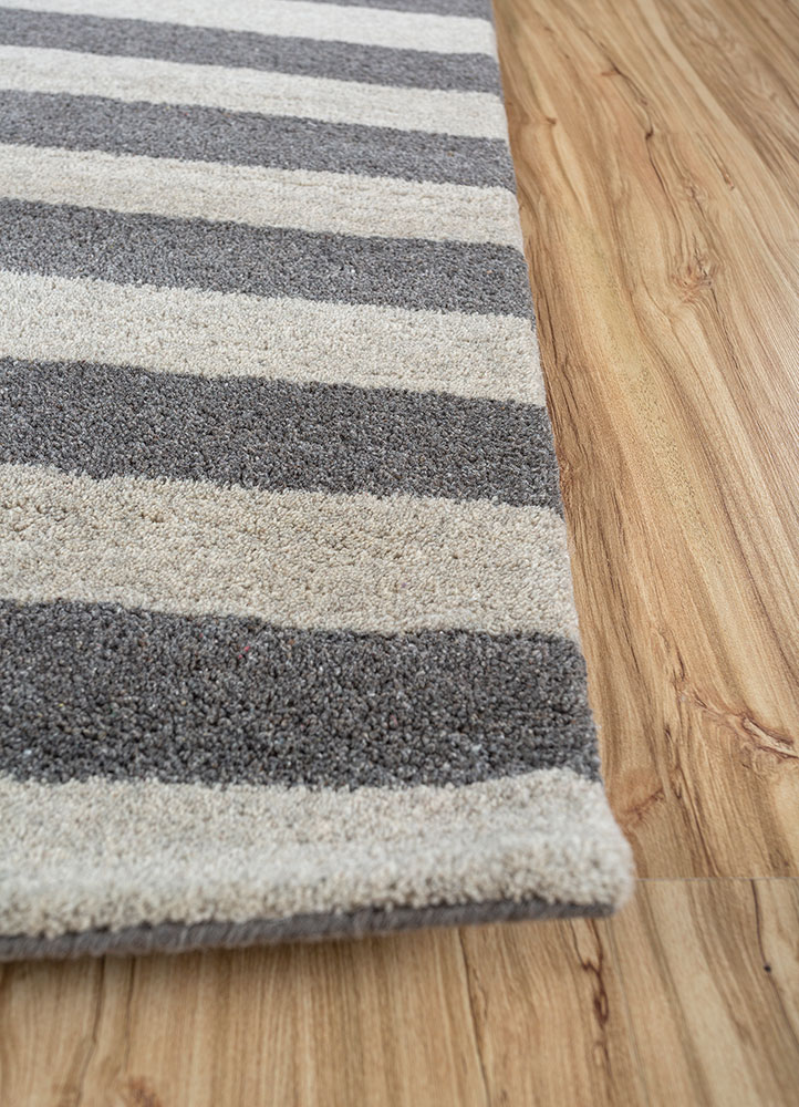 linear grey and black wool and viscose hand tufted Rug - Corner