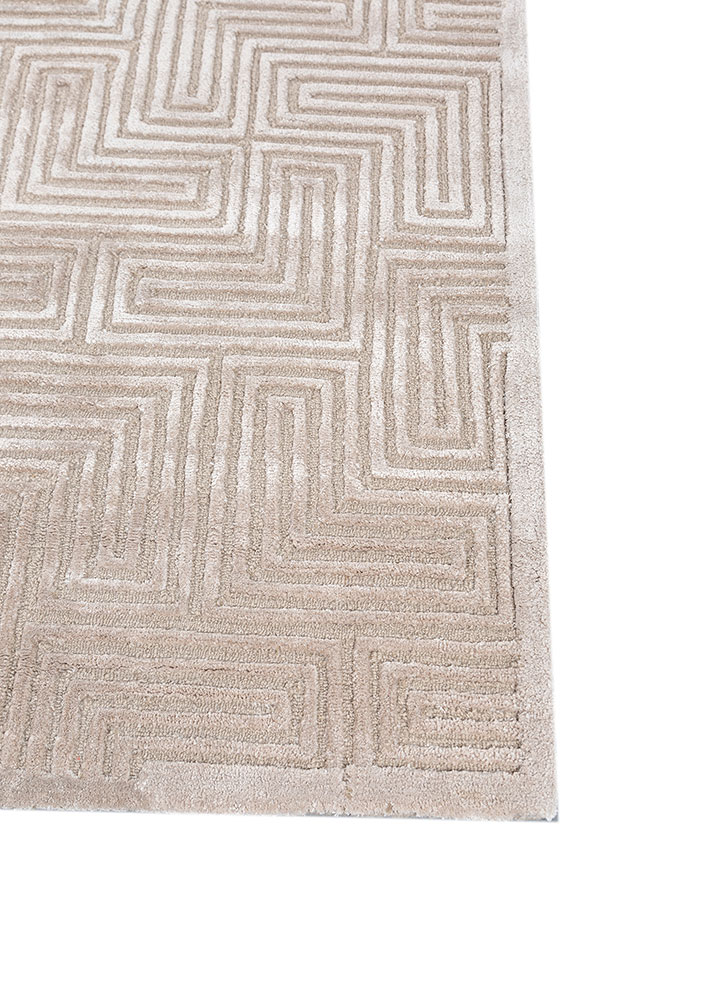 cera ivory wool and viscose hand tufted Rug - Corner