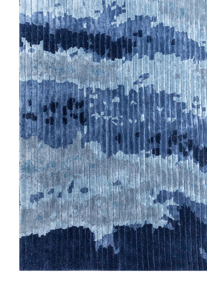 white noise blue wool and viscose hand tufted Rug - Corner
