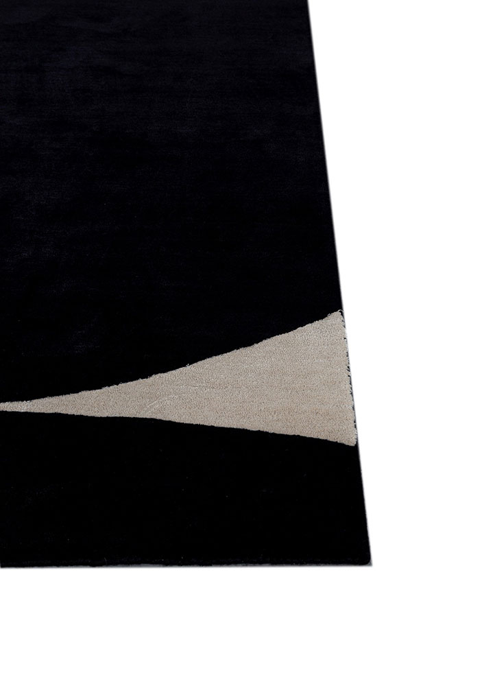 zig zag grey and black wool and viscose hand tufted Rug - Corner