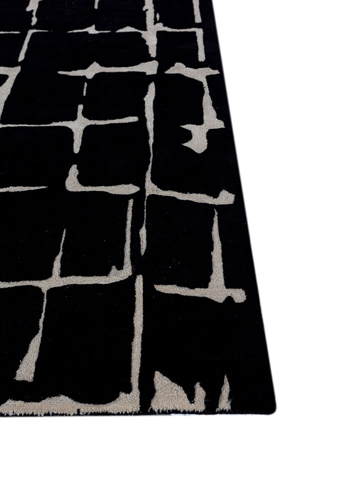 zig zag grey and black wool and viscose hand tufted Rug - Corner