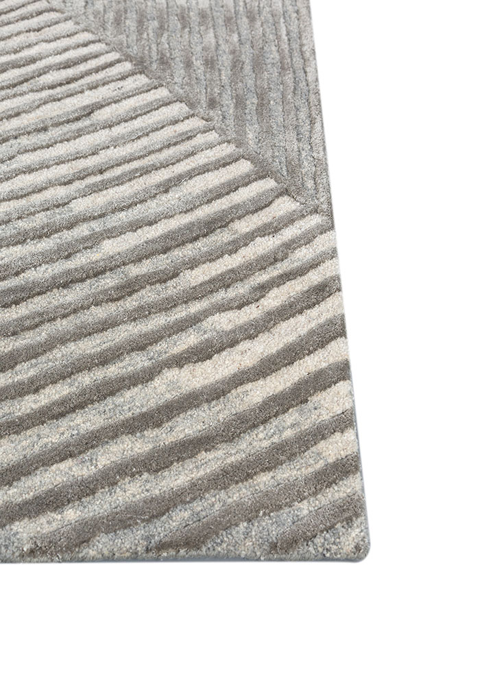 infini blue wool and viscose hand tufted Rug - Corner