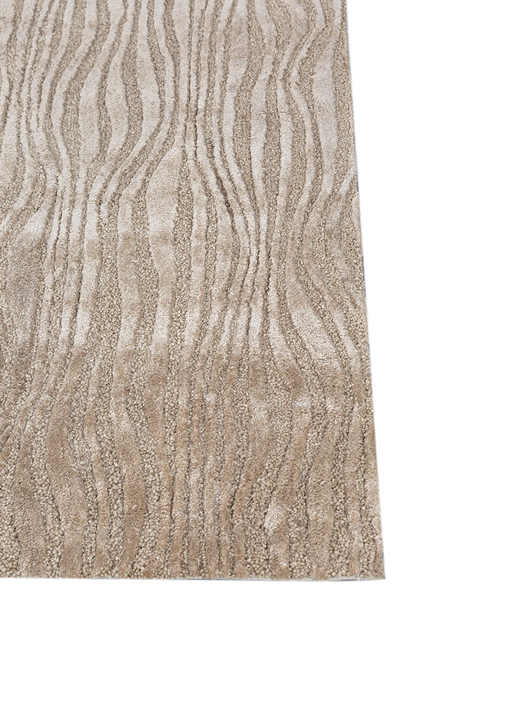 wild wanderlust ivory wool and viscose hand tufted Rug - Corner