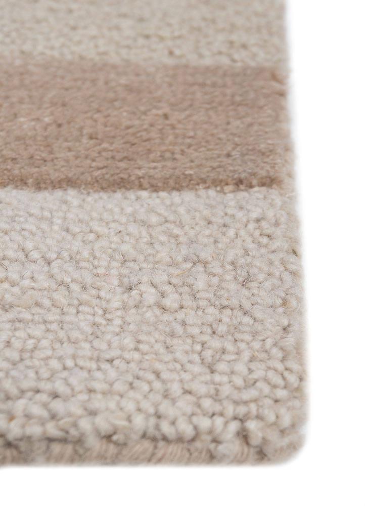 linear ivory wool and viscose hand tufted Rug - Corner