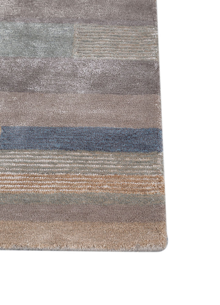 linear grey and black wool and viscose hand tufted Rug - Corner