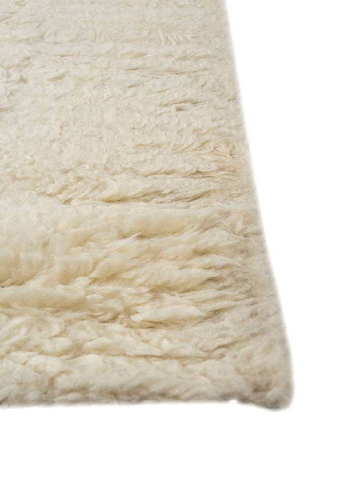 modo ivory wool hand tufted Rug - Corner