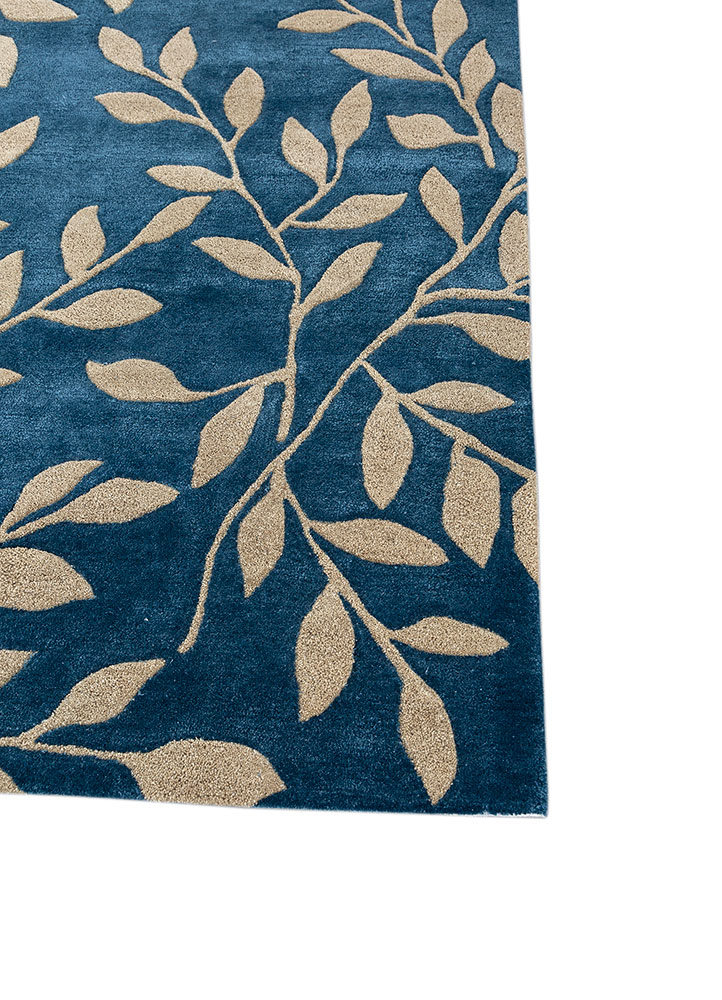 aurelia blue wool and viscose hand tufted Rug - Corner