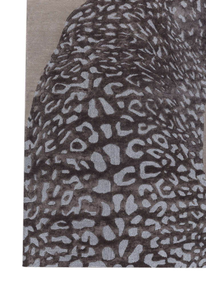 wild wanderlust grey and black wool and viscose hand tufted Rug - Corner