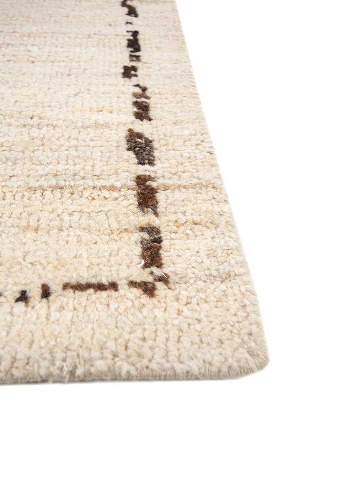 manifest ivory wool hand knotted Rug - Corner