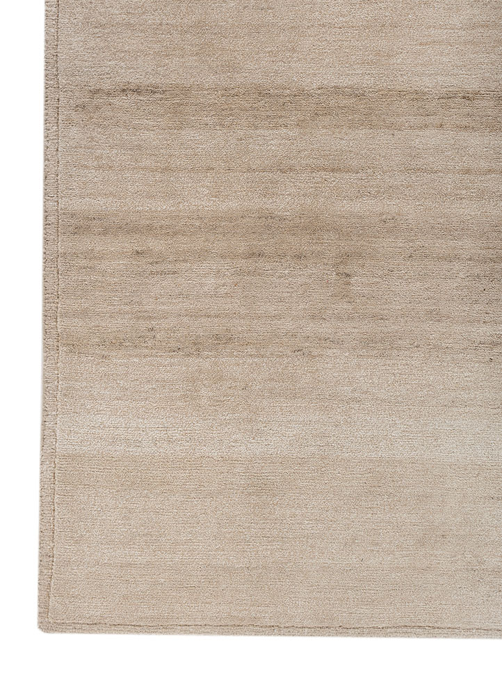 manifest ivory wool hand knotted Rug - Corner