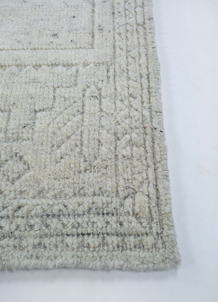 thyme ivory wool hand knotted Rug - Corner