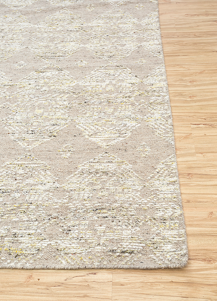 manifest ivory wool hand knotted Rug - Corner