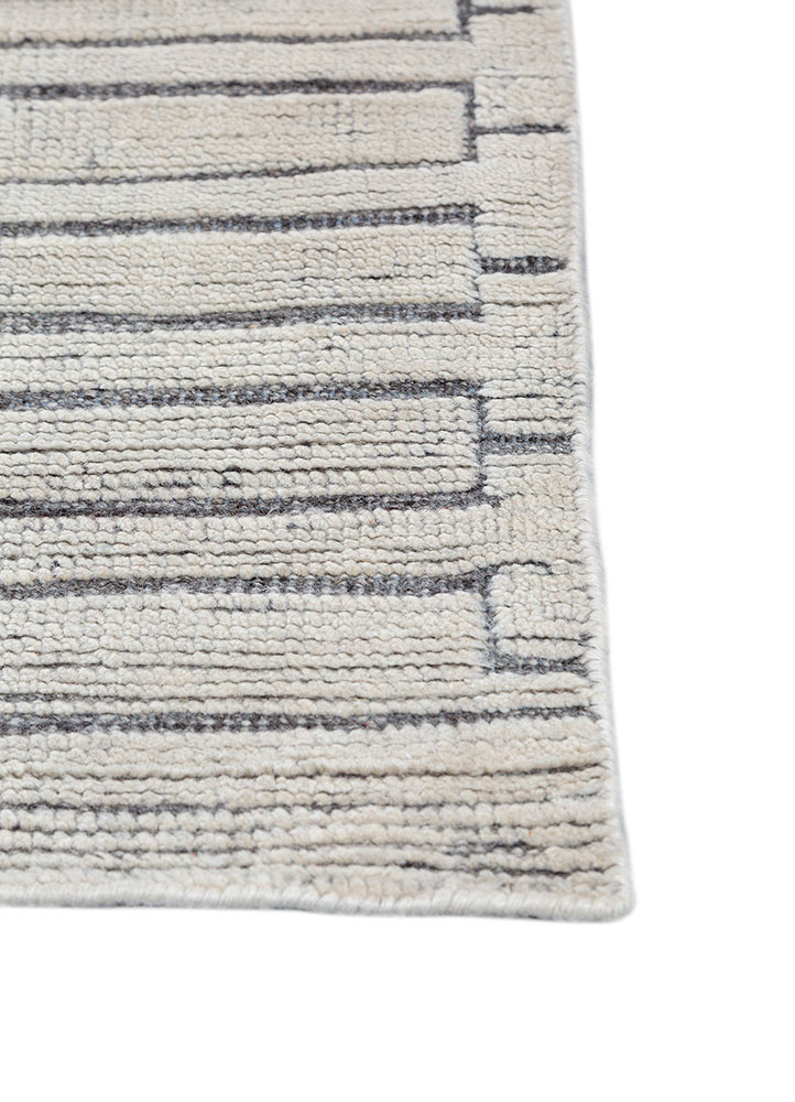 manifest ivory wool hand knotted Rug - Corner